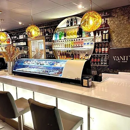 Vanity ホテル